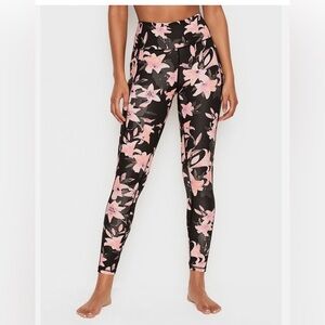 Victoria's Secret Black Leggings with Pink & White Floral Print Size 16